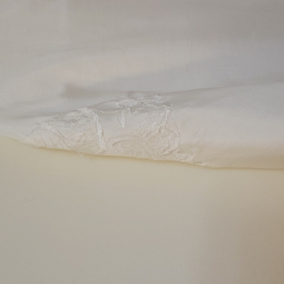 3/$30 NICOLA White Pintucked Embroidered Long Sleeve Colonial Castlecore Blouse - Picture 6 of 10